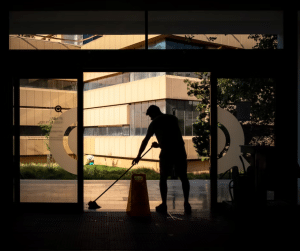 Choosing your commercial cleaner